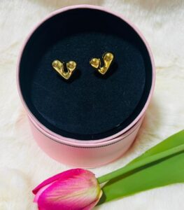 Aros de Corazón con Relieve