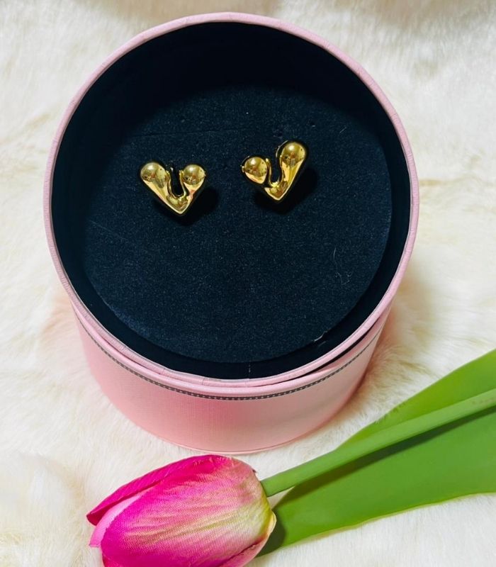 Aros de Corazón con Relieve