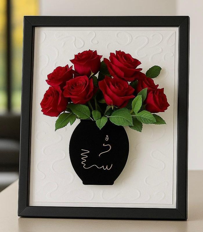 cuadro de florero con flores rojas